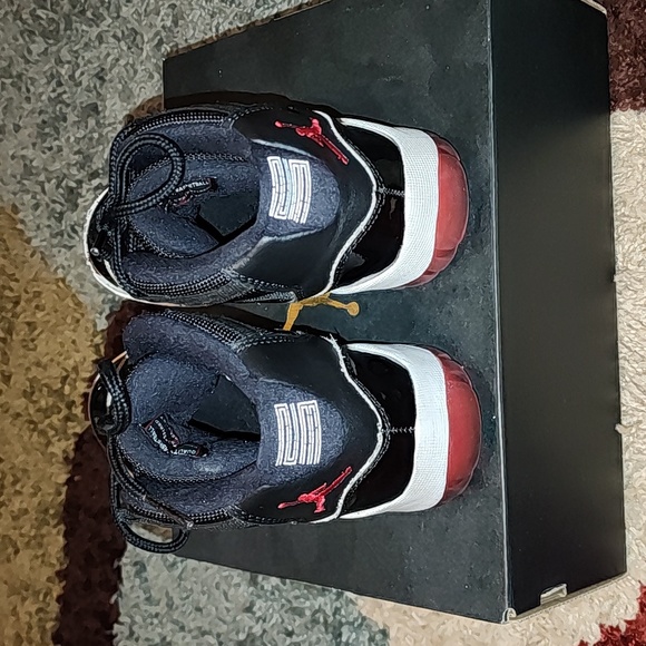 Jordan 11 Retro - Picture 3 of 9